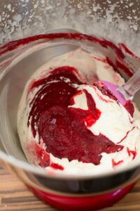 Himbeer-Pistazien-Torte (Entremet framboise-pistache) Himbeer Mousse Für Torte Einfach Backen 200x300