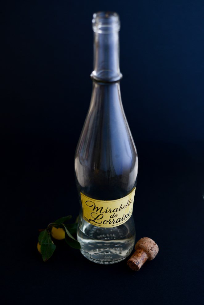 Trou Lorrain - Mirabellen Sorbet mit Mirabellenschnaps! Trou Lorrain Schritt 1 Mirabellenschnaps Flasche Mit Kork