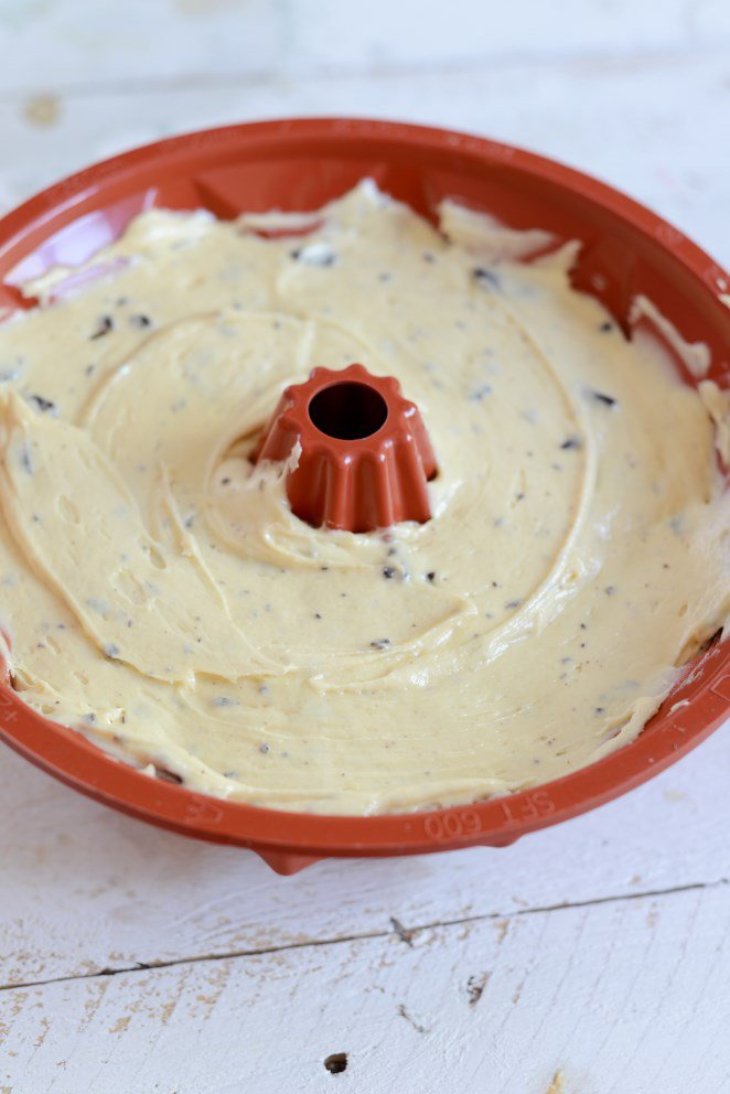 Tonkabohnen Kuchen mit Schokoladen-Stückchen ( Gâteau à la tonka et ...