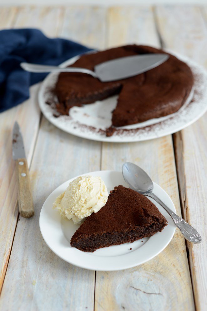 Saftiger Schokoladen-Mandel-Kuchen Schokoladen Mandel Kuchen 5