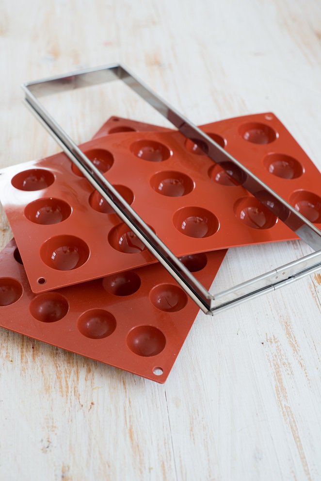 Buche de Noel mit Weihnachtskugeln Buche de Noel mit Weihnachtskugeln DSC_5452
