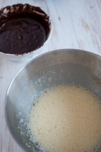 Buche de Noel mit Weihnachtskugeln Buche de Noel mit Weihnachtskugeln DSC_5457 200x300