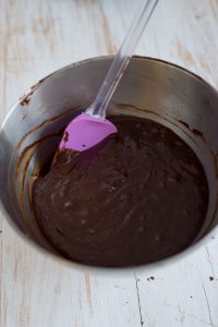 Buche de Noel mit Weihnachtskugeln Buche de Noel mit Weihnachtskugeln DSC_5460 200x300