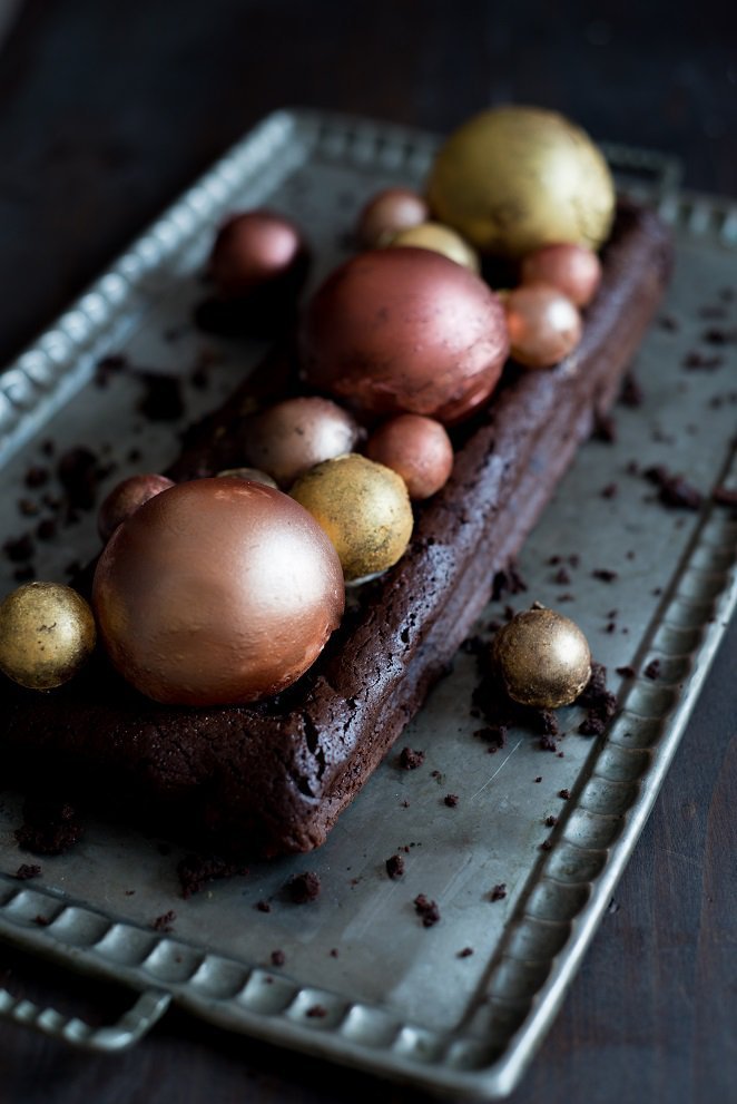 Buche de Noel mit Weihnachtskugeln Buche de Noel mit Weihnachtskugeln DSC_5515