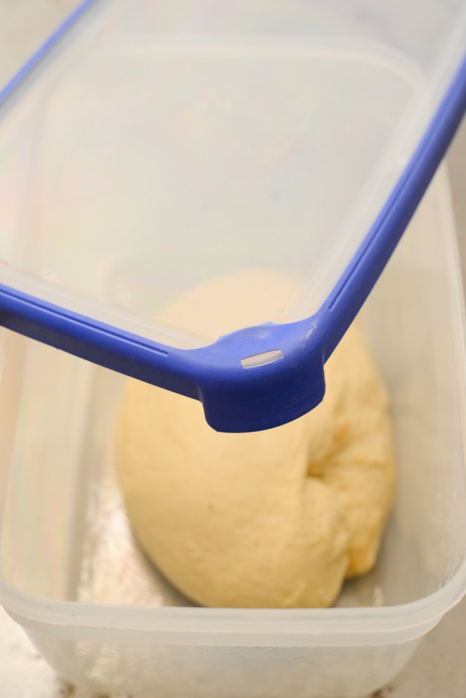  Brioche Mit Saürkirschen Schritt 4 Brioche Teig In Behälter