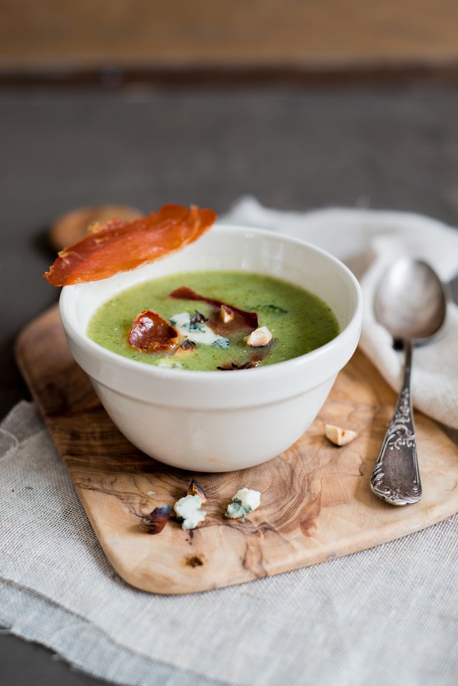 Brokkolisuppe mit Schinken Chips und Roquefort DSC_6382