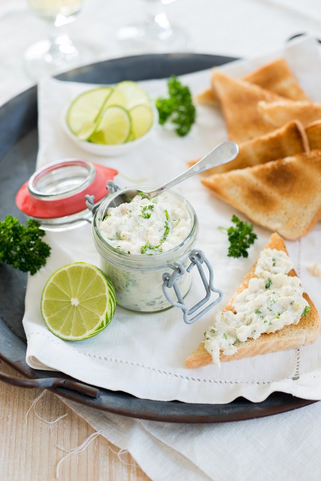 Brotaufstrich mit Fisch - frisch und gesund DSC_8685