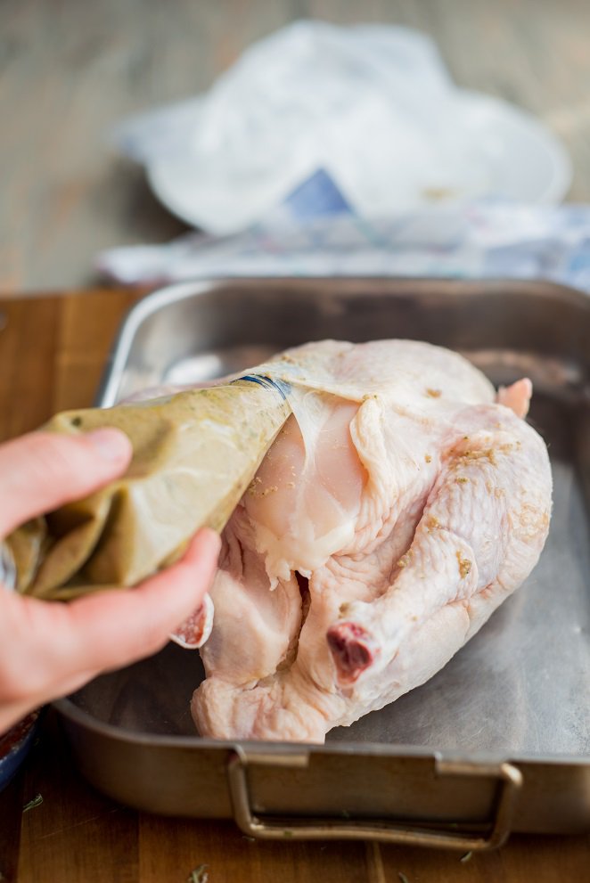  Brathähnchen Mit Tapenade Schritt 3 Tapenade Unter Hähnchenhaut Stre