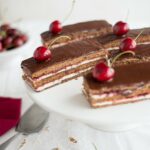 Rezepte a-z Opera Wie Eine Schwarzwälder Kirschtorte 150x150