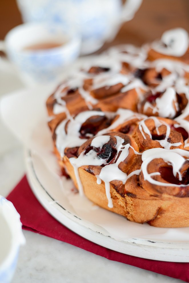 Himbeer-Brioche Schneckenkuchen oder mein Himbeer Rollkuchen zum Kaffee DSC_2976