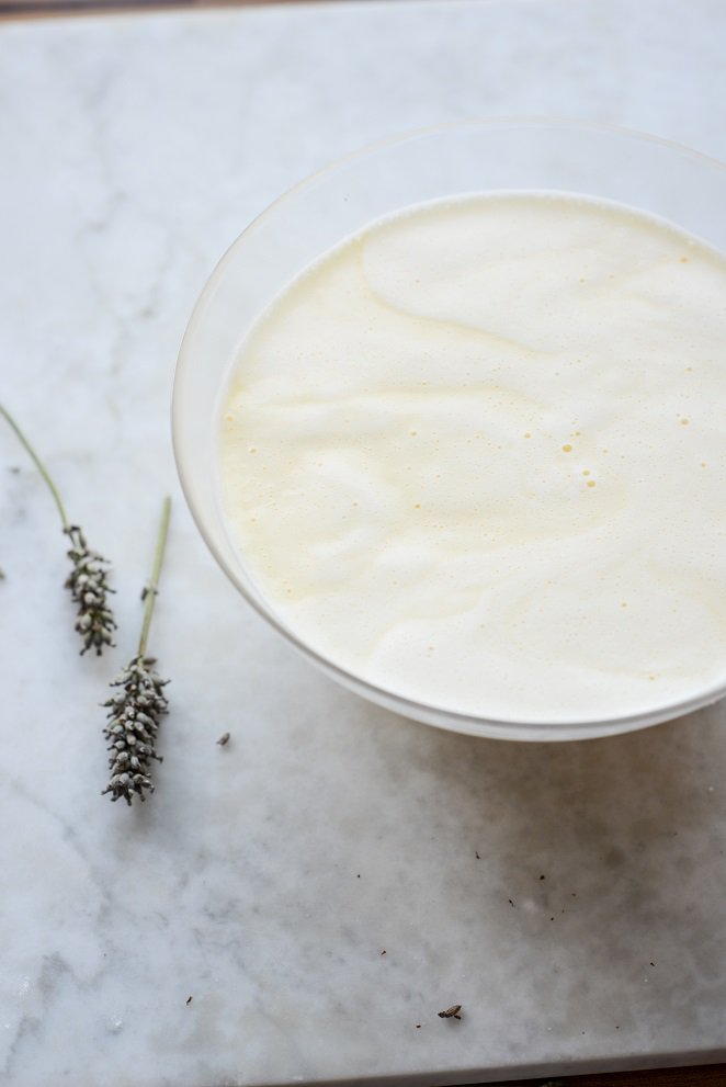 Lavendeleis wie in der Provence mit Himbeer Eiswaffeln (mit Eismaschine) Lavendel-Sauce