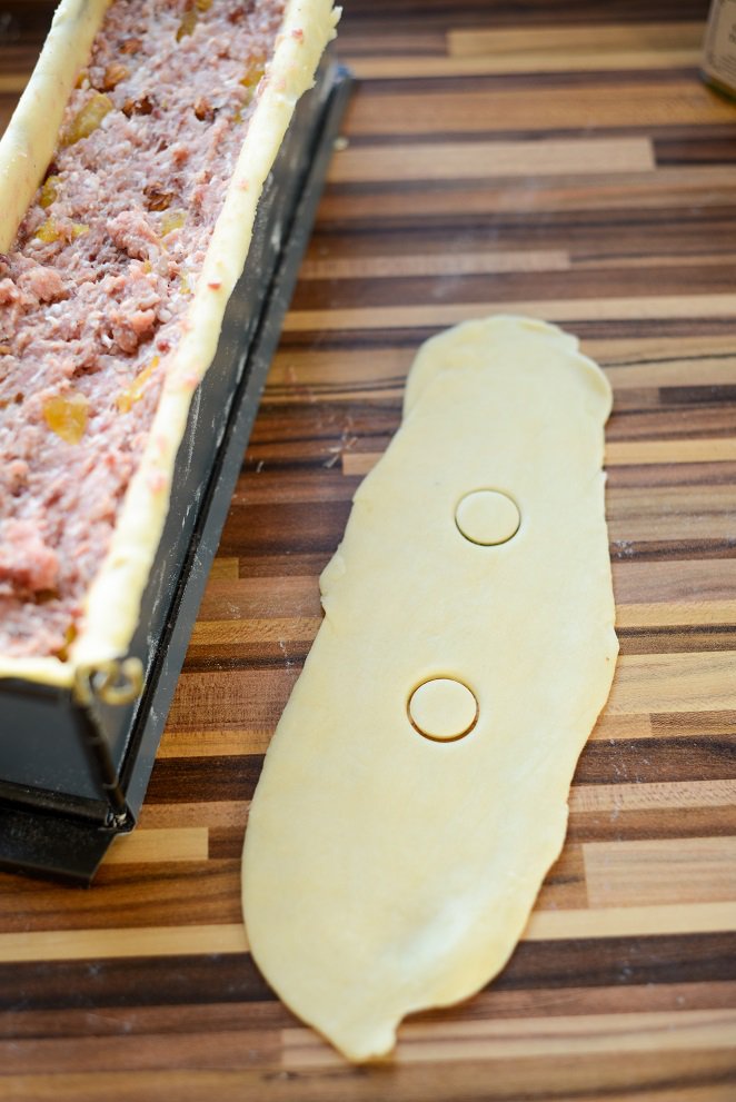  Päte En Croute Schritt 21 Teig Ausgerollt Neben Form
