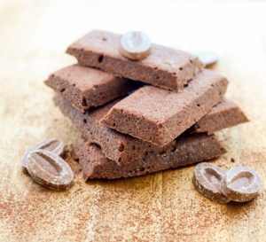 Schokoladen Financiers ( ein einfaches Rezept für übrige Eiweiße )