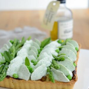 Quiche mit Lachs, Erbsen und grünem Spargel