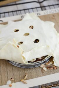 Tourte mit Feigen und Confit de canard Confit De Canard Rezept Schritt 17 Phyllo Teig Mit Löcher Belegen