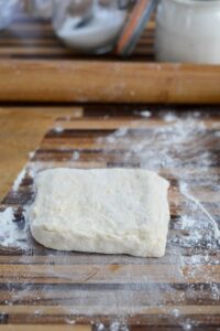 Palmiers aus selbstgemachtem Blitz-Blätterteig mit bretonischem Geschmack Blitz Blätterteig Selber Machen Schritt 10 Blätterteig Block Gefalte