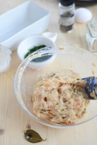 Hähnchen Terrine mit Aprikosen und Pistazien (Terrine de poulet aux abricots et pistaches) DSC_8424-1-200x300