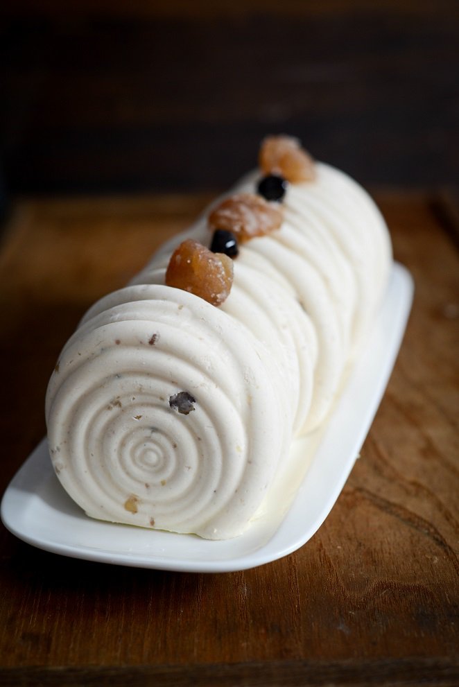 Geeiste Buche de Noël mit Kastanien und Sauerkirschen kastanien-geeiste-buche-de-noel