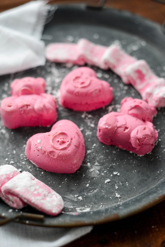 Erdbeer Guimauve - die fruchtige Variante ( Guimauve à la fraise ) Erdbeer Guimauve - die fruchtige Variante ( Guimauve à la fraise ) Große Erdbeer Marshmallow 683x1024