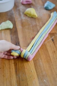 Bunte geflochtene Brioche für Kinder DSC_9612 1 200x300