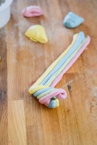 Bunte geflochtene Brioche für Kinder DSC_9614 1 200x300