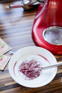 Erdbeer-Holunder-Herztorte zum Muttertag DSC_0526 1 200x300