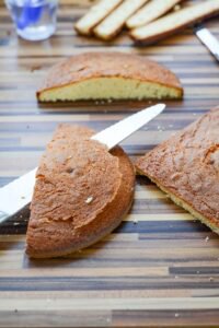 Erdbeer-Holunder-Herztorte zum Muttertag DSC_0561 1 200x300