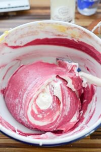 Erdbeer-Holunder-Herztorte zum Muttertag DSC_0574 1 200x300
