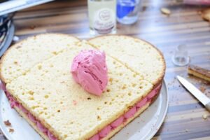Erdbeer-Holunder-Herztorte zum Muttertag DSC_0610 1 300x200