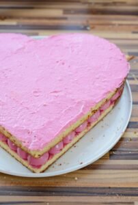 Erdbeer-Holunder-Herztorte zum Muttertag DSC_0615 1 202x300