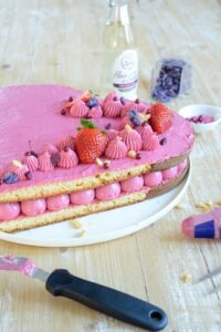 Erdbeer-Holunder-Herztorte zum Muttertag DSC_0630 1 200x300