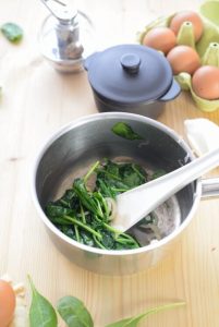 Oeufs Cocotte (Eier aus dem Ofen) Eier Aus Den Backofen 3 201x300