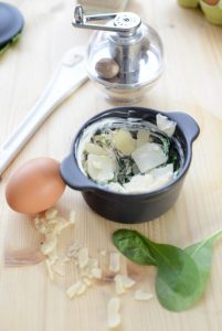 Oeufs Cocotte (Eier aus dem Ofen) Eier Aus Den Backofen 6 201x300