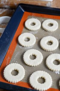 Croissant oder Donut ?...... DSC_1222 1 200x300