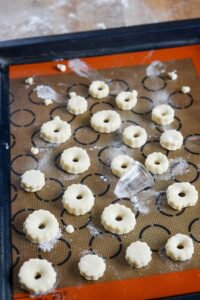 Croissant oder Donut ?...... DSC_1226 1 200x300