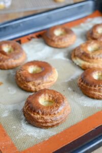 Croissant oder Donut ?...... DSC_1251 1 200x300