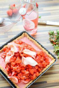 Erdbeer-Rosen-Tarte (Tarte aux fraises et à la rose) Erdbeer Rosen Tarte 4 200x300