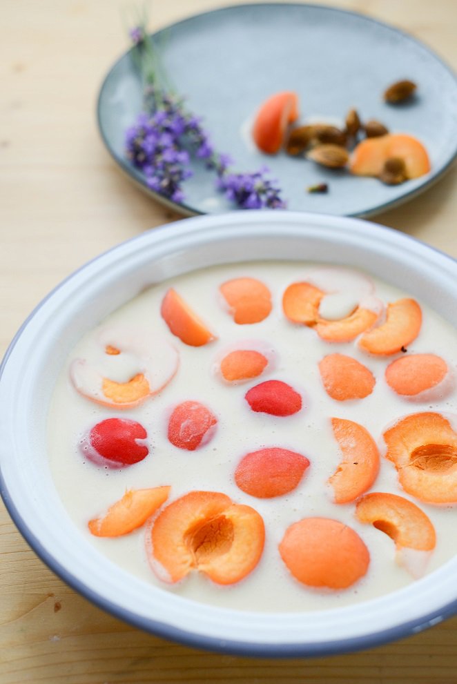 Clafoutis mit Lavendel und Aprikosen Rezept