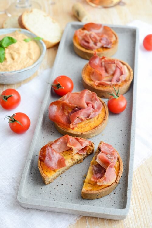 Sommerliche Mini-Quiches mit Ratatouille Rezept