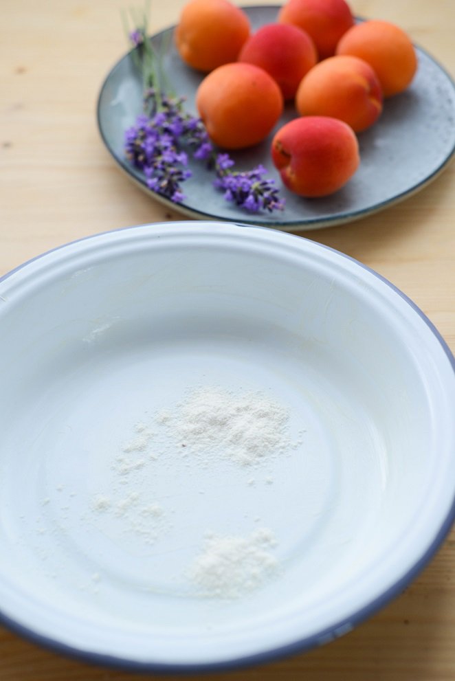 Clafoutis mit Lavendel und Aprikosen Rezept