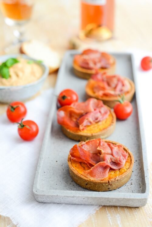 Sommerliche Mini-Quiches mit Ratatouille Rezept