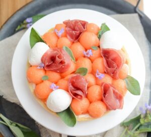Melone mit Schinken mal anders, als herzhafte Sommer-Tarte