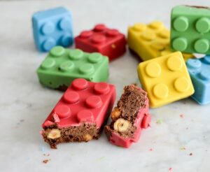 Klemmbausteinen-Schoko-Kuchen für den Schulanfang und alle Lego Fans