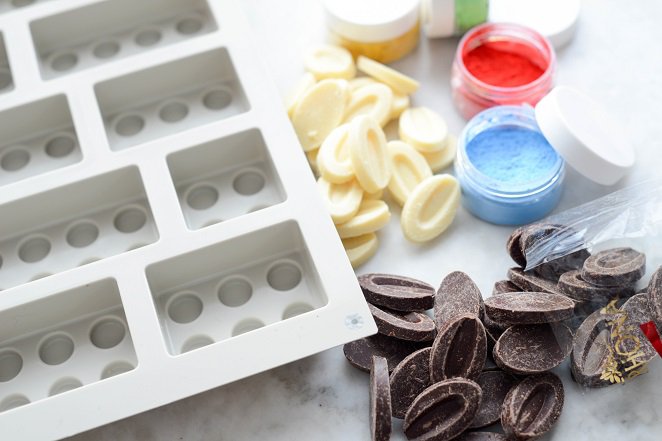 Klemmbausteinen-Schoko-Kuchen für den Schulanfang und alle Lego Fans Klemmbausteine Kuchen Schritt 1 Zutaten Für Schokoladenpralind