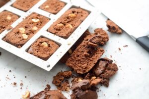 Klemmbausteinen-Schoko-Kuchen für den Schulanfang und alle Lego Fans Klemmbausteinen-Schoko-Kuchen für den Schulanfang und alle Lego Fans Lego Schoko Kuchen 4
