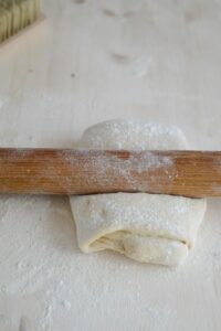 Croissants-Kuchen Croissant Kuchen Rezept Schritt 9 Teig Mit Nudelholz Ausrollen