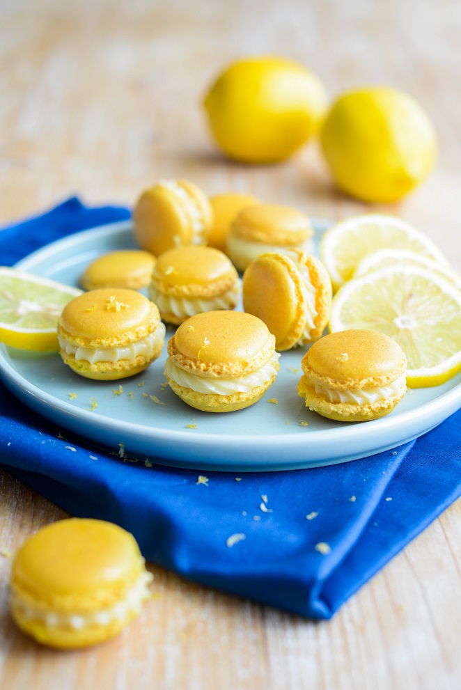 Zitronen-Macarons mit Schweizer Baiser macarons-au-citron
