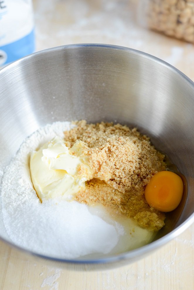 Haselnuss-Spritzgebäck mit Schokolade Rezept