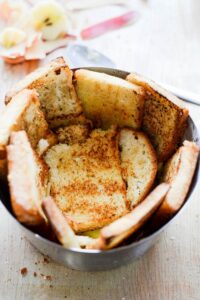 Charlotte mit Äpfeln (Charlotte aux Pommes) Apfelkuchen Französisch Schritt 22 Brotscheiben In Form Eingelegt