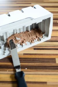 Geeiste Bûche de Noël mit Schokolade und Kirschen DSC_5335 200x300